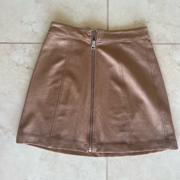 Aritzia Wilfred Free Tan Suede Skirt with Zip - Picture 2 of 4